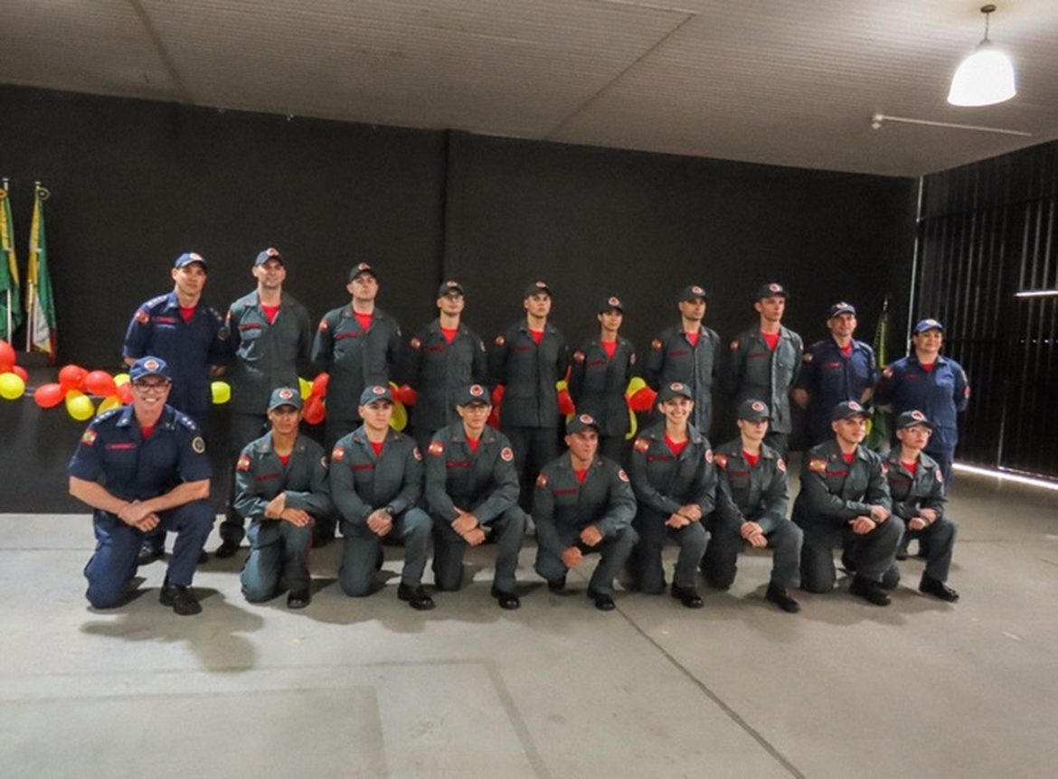 CBMSC e Prefeitura de Botuverá unem forças para formar 15 bombeiros comunitários - Revista Incêndio