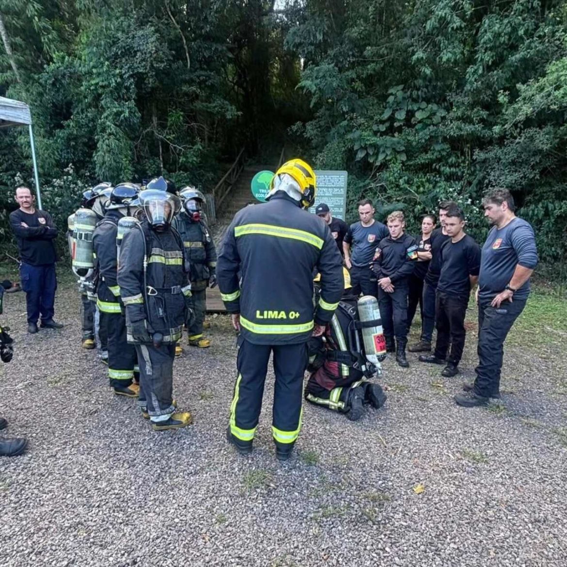 Força Voluntária Alto Uruguai recebe treinamento de combate a incêndios - Revista Incêndio