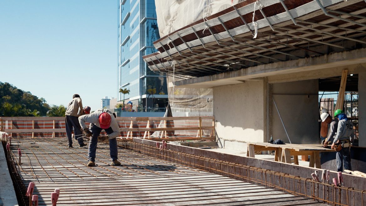 Construtoras elevam aporte em segurança e reduz ocorrências de acidentes nas obras - Revista Cipa