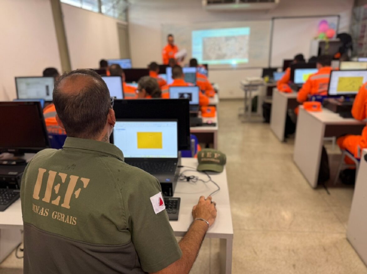 Do geoprocessamento ao APP, bombeiros usam tecnologias para aumentar agilidade nas ocorrências - Caderno Incêndio