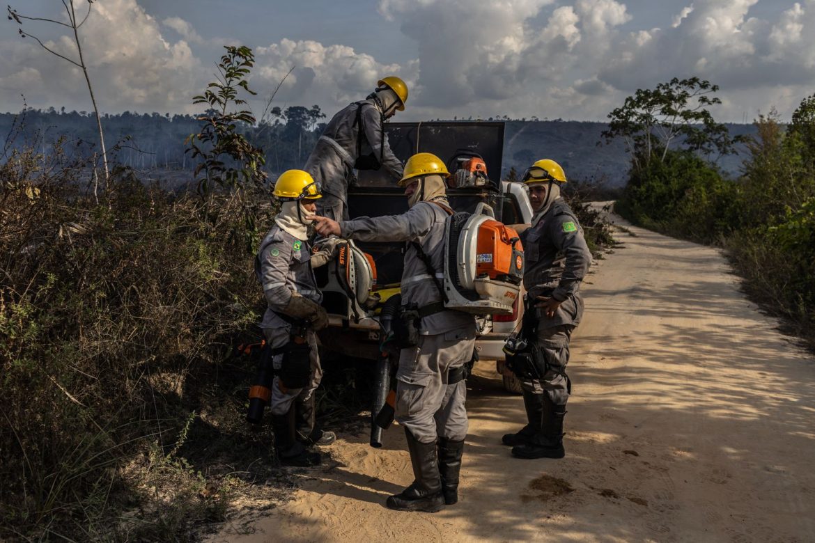 Contra o El Niño comunidade e produtores formam novos brigadistas contra o fogo na Amazônia - Caderno Incêndio